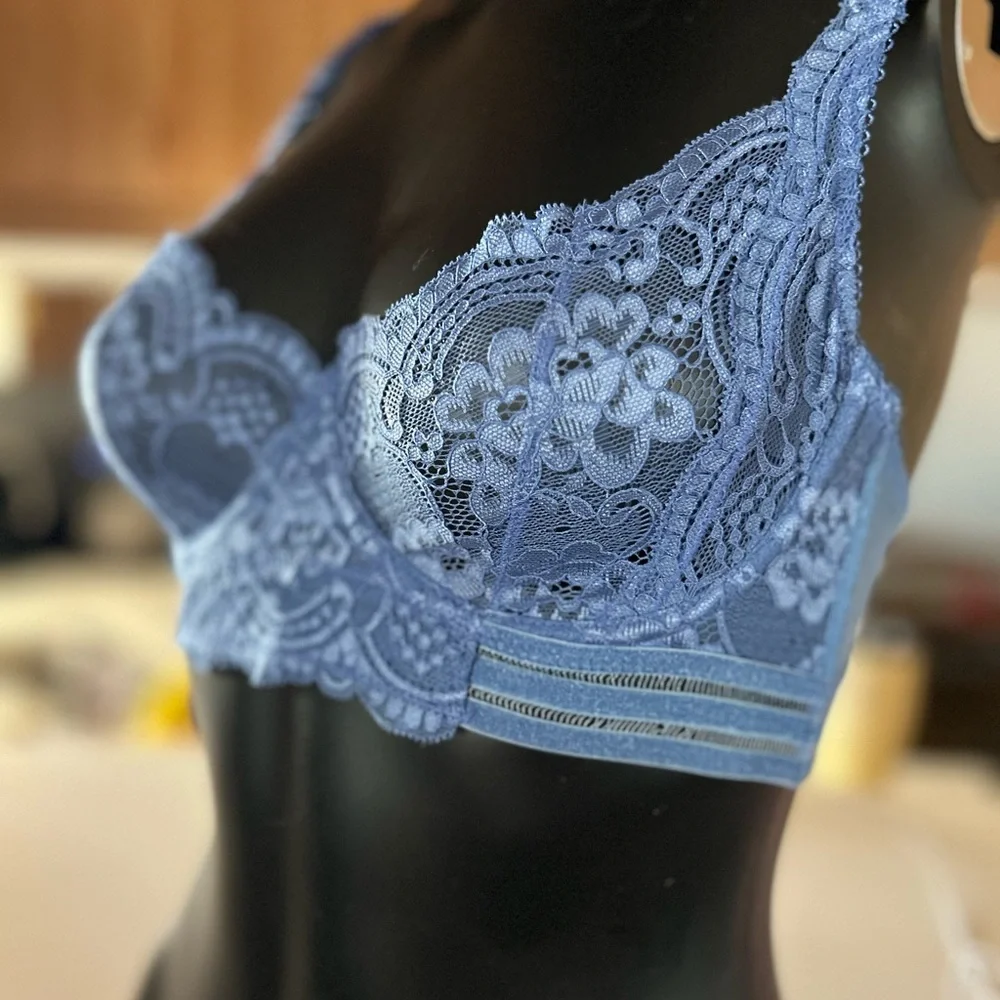 ******SOLD OUT*****Elegant Blue Lace Bralette - Picture 2 of 7